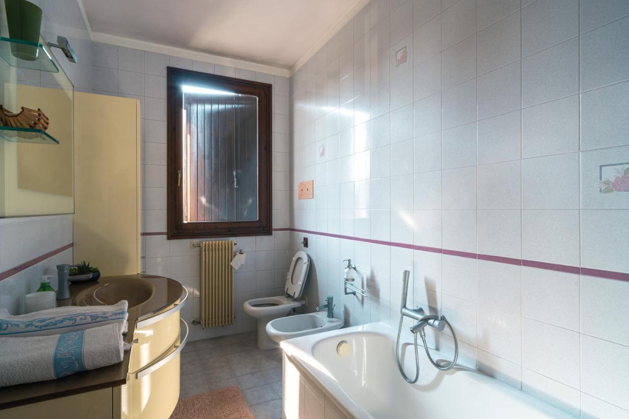 Te Vojo Ben -Furnished Flat- Leilighet Santa Maria Di Sala Eksteriør bilde