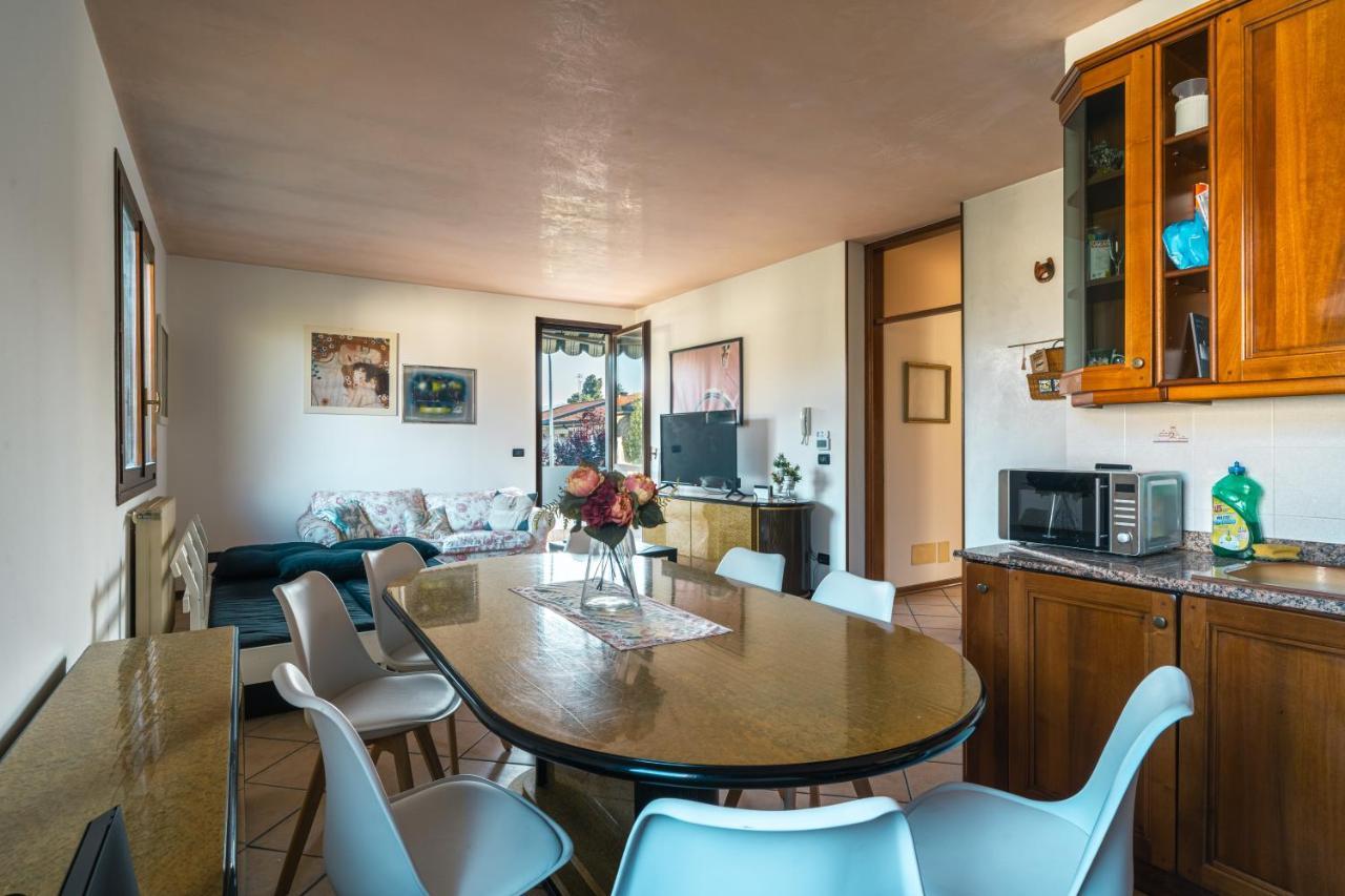 Te Vojo Ben -Furnished Flat- Leilighet Santa Maria Di Sala Eksteriør bilde